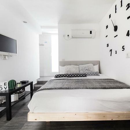 Stunning Studio By The Beach Tel Aviv Exterior foto